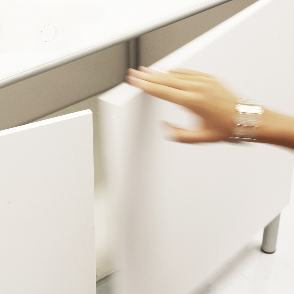 chiusura-anta-teca-vetrina antina della teca