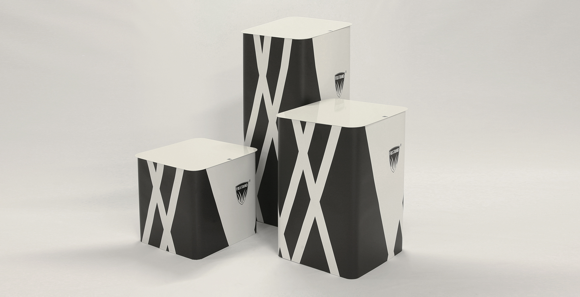 espositore-parallelepipedo-trasportabile-in-valigia cubo espositivo