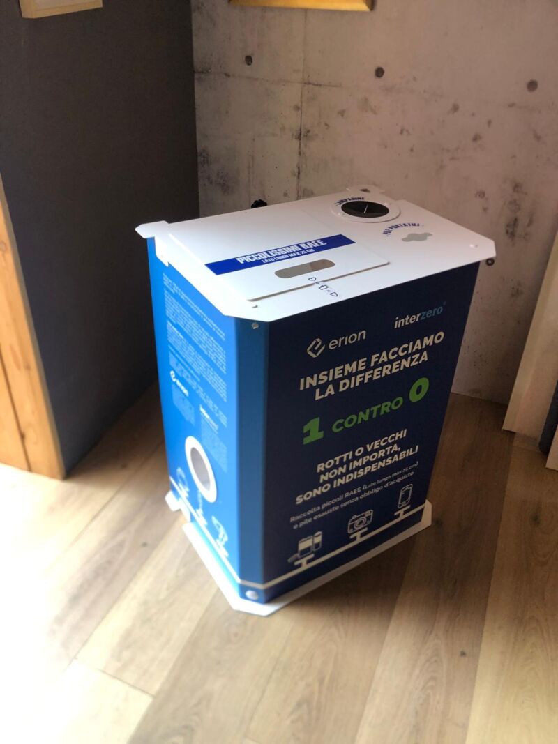 f1566102-dc8e-4e4f-ac69-a6f4904e3699